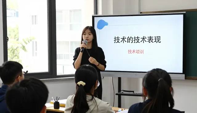 系统稳定性在技术培训选型中的关键影响